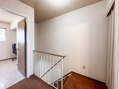 1 Forest Drive, St. Albert, AB - Indoor Photo Showing Other Room