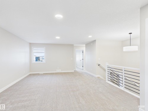 3 Emerson Landing, Spruce Grove, AB - Indoor Photo Showing Other Room
