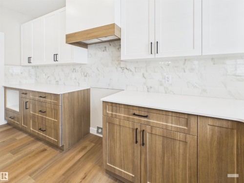 3 Emerson Landing, Spruce Grove, AB - Indoor Photo Showing Kitchen
