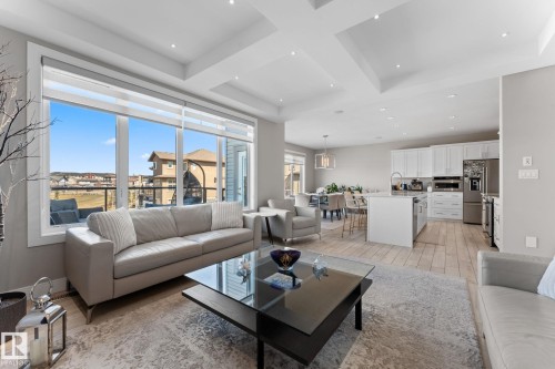 7640 179 Avenue, Edmonton, AB - Indoor Photo Showing Living Room