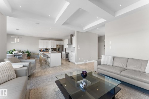 7640 179 Avenue, Edmonton, AB - Indoor Photo Showing Living Room