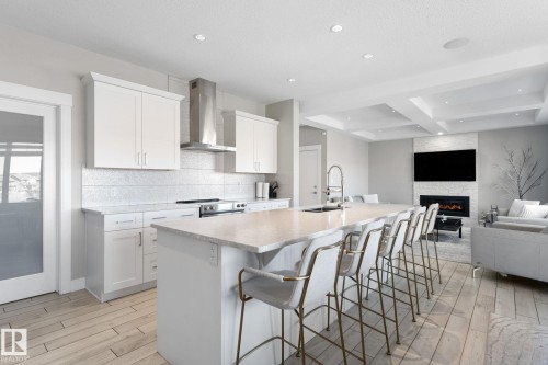 7640 179 Avenue, Edmonton, AB - Indoor Photo Showing Kitchen With Upgraded Kitchen