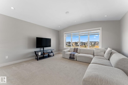 7640 179 Avenue, Edmonton, AB - Indoor Photo Showing Living Room