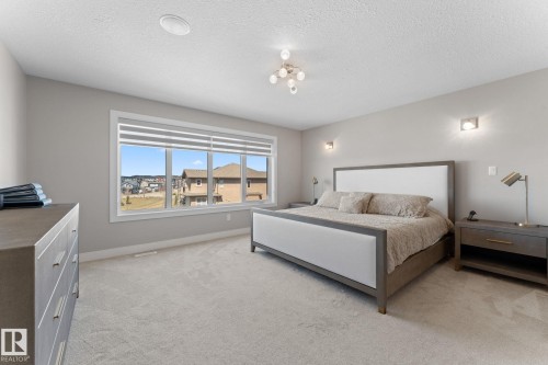 7640 179 Avenue, Edmonton, AB - Indoor Photo Showing Bedroom