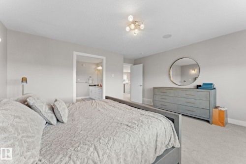 7640 179 Avenue, Edmonton, AB - Indoor Photo Showing Bedroom