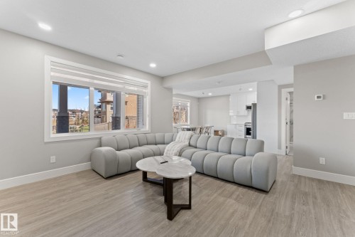 7640 179 Avenue, Edmonton, AB - Indoor Photo Showing Living Room