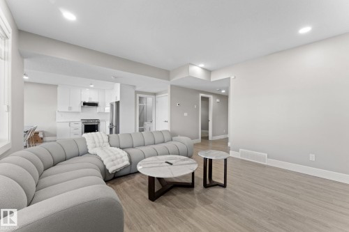 7640 179 Avenue, Edmonton, AB - Indoor Photo Showing Living Room