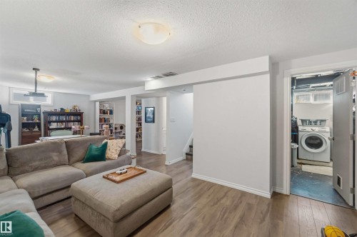 3119 110 Avenue, Edmonton, AB - Indoor Photo Showing Living Room