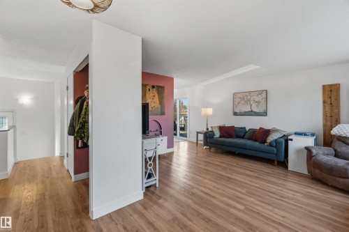 3119 110 Avenue, Edmonton, AB - Indoor Photo Showing Living Room
