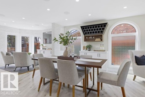 439 Rooney Crescent, Edmonton, AB - Indoor Photo Showing Dining Room