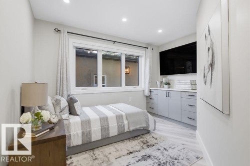 439 Rooney Crescent, Edmonton, AB - Indoor Photo Showing Bedroom