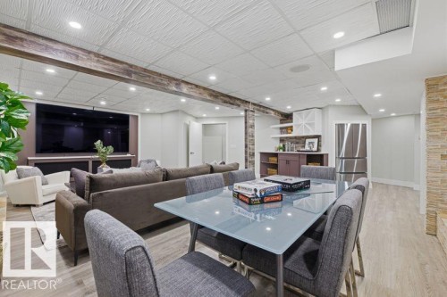 439 Rooney Crescent, Edmonton, AB - Indoor