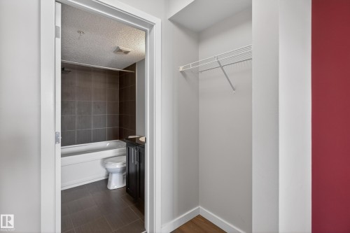 308 12045 22 Avenue, Edmonton, AB - Indoor Photo Showing Bathroom
