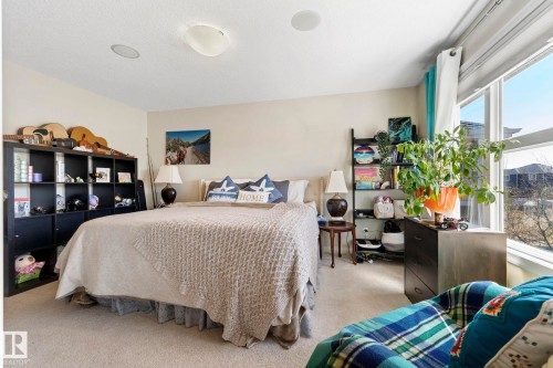 425 Simpkins Wynd, Leduc, AB - Indoor Photo Showing Bedroom