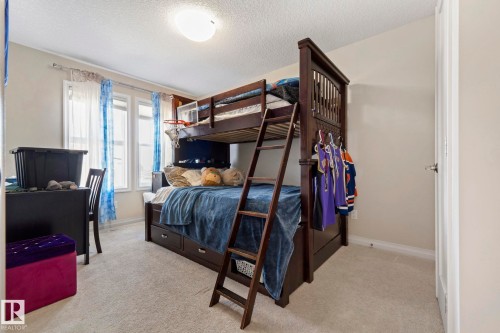 425 Simpkins Wynd, Leduc, AB - Indoor Photo Showing Bedroom