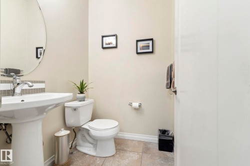 425 Simpkins Wynd, Leduc, AB - Indoor Photo Showing Bathroom