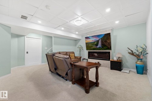 425 Simpkins Wynd, Leduc, AB - Indoor Photo Showing Other Room