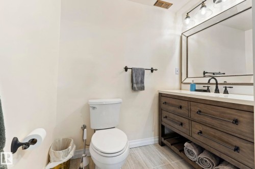 425 Simpkins Wynd, Leduc, AB - Indoor Photo Showing Bathroom