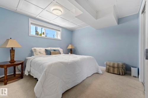425 Simpkins Wynd, Leduc, AB - Indoor Photo Showing Bedroom