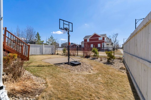 425 Simpkins Wynd, Leduc, AB - Outdoor