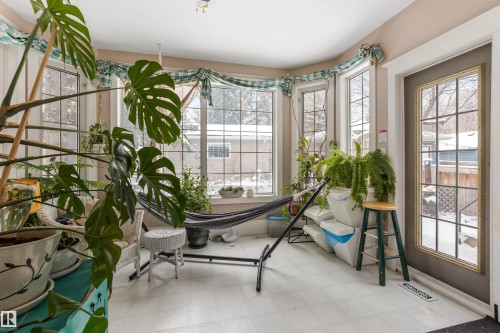 9819 92 Avenue, Edmonton, AB - Indoor Photo Showing Other Room