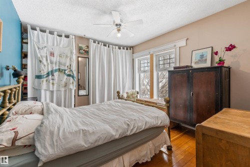 9819 92 Avenue, Edmonton, AB - Indoor Photo Showing Bedroom