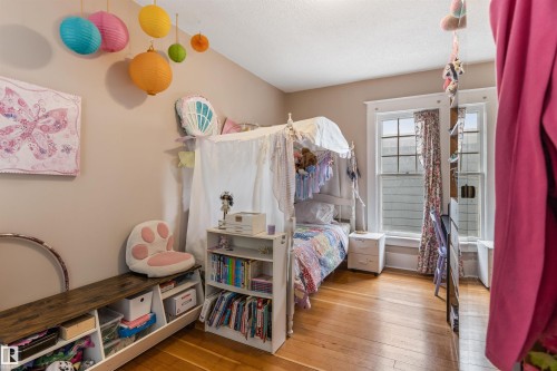 9819 92 Avenue, Edmonton, AB - Indoor
