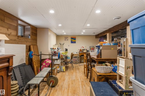 9819 92 Avenue, Edmonton, AB - Indoor