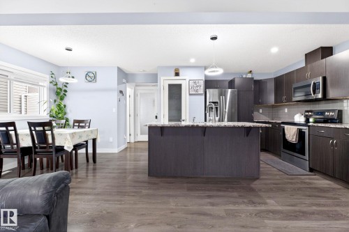 308 42 Avenue, Edmonton, AB - Indoor Photo Showing Kitchen With Upgraded Kitchen