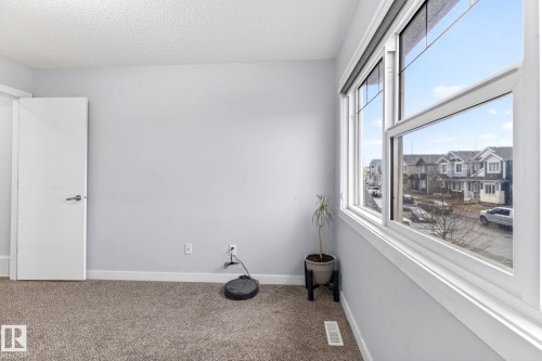 308 42 Avenue, Edmonton, AB - Indoor Photo Showing Other Room