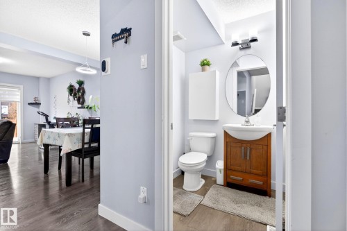 308 42 Avenue, Edmonton, AB - Indoor Photo Showing Bathroom