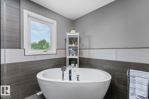 1802 2 Avenue, Cold Lake, AB - Indoor Photo Showing Bathroom