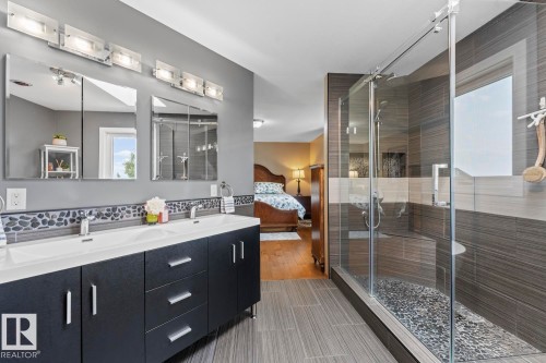 1802 2 Avenue, Cold Lake, AB - Indoor Photo Showing Bathroom