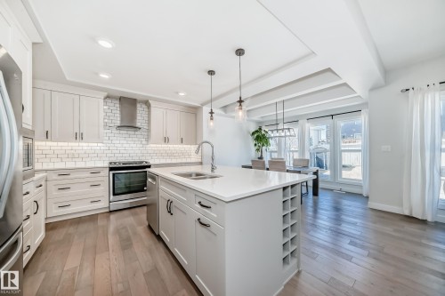 6479 Elston Loop, Edmonton, AB - Indoor Photo Showing Kitchen With Double Sink With Upgraded Kitchen