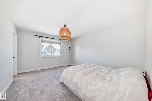 6479 Elston Loop, Edmonton, AB - Indoor Photo Showing Bedroom