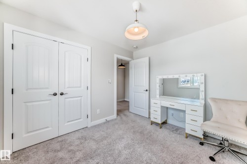 6479 Elston Loop, Edmonton, AB - Indoor