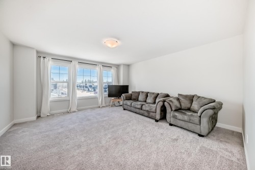 6479 Elston Loop, Edmonton, AB - Indoor Photo Showing Living Room