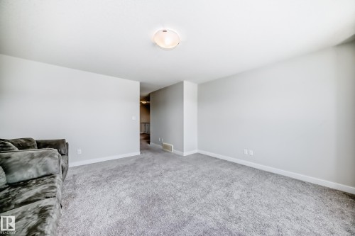 6479 Elston Loop, Edmonton, AB - Indoor Photo Showing Other Room
