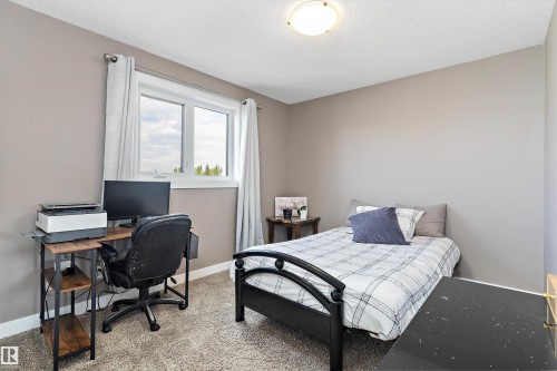 16532 140 Street, Edmonton, AB - Indoor Photo Showing Bedroom