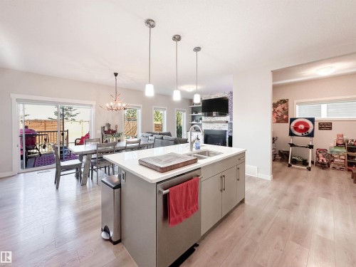 103 Joyal Way, St. Albert, AB - Indoor Photo Showing Kitchen