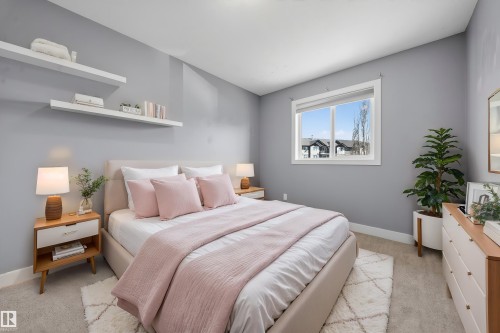 16717 60 Street, Edmonton, AB - Indoor Photo Showing Bedroom