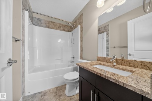 16717 60 Street, Edmonton, AB - Indoor Photo Showing Bathroom