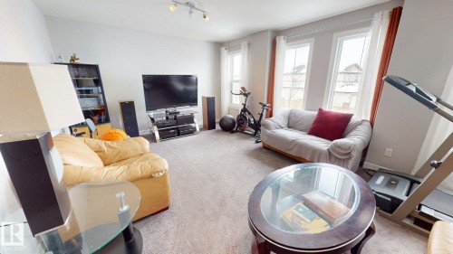 619 Hudson Road, Edmonton, AB - Indoor Photo Showing Living Room