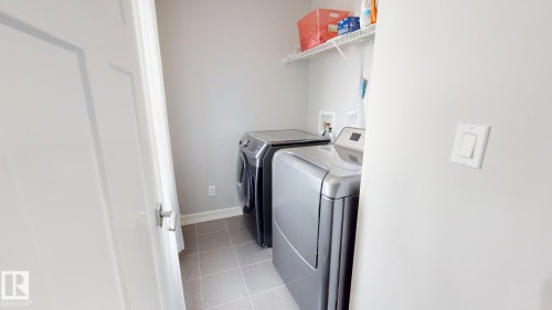 619 Hudson Road, Edmonton, AB - Indoor Photo Showing Laundry Room