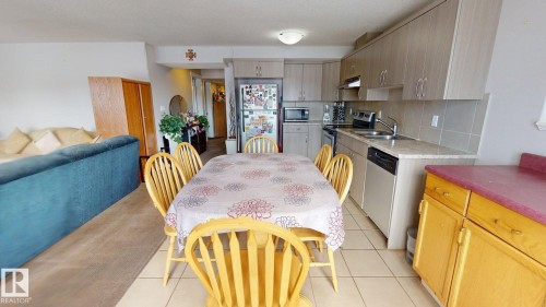 619 Hudson Road, Edmonton, AB - Indoor Photo Showing Other Room