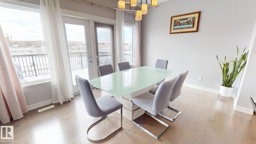 619 Hudson Road, Edmonton, AB - Indoor Photo Showing Dining Room
