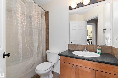 11846 125 Street, Edmonton, AB - Indoor Photo Showing Bathroom