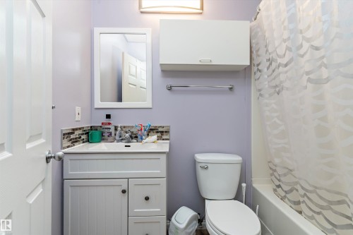 11846 125 Street, Edmonton, AB - Indoor Photo Showing Bathroom