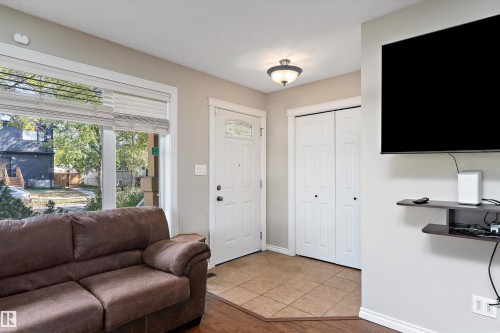 11846 125 Street, Edmonton, AB - Indoor