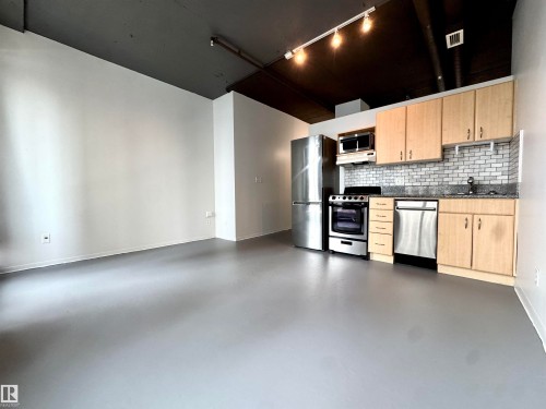 511 10024 Jasper Avenue, Edmonton, AB - Indoor Photo Showing Kitchen